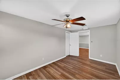 2304 E 111th Avenue, Tampa, FL 33612 - Photo 11