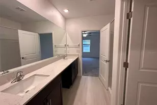 1946 Lanier Rd, Zephyrhills, FL 33541 - Photo 15