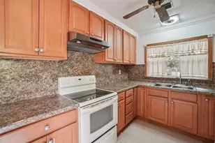 6301 7th Ave N, Saint Petersburg, FL 33710 - Photo 17