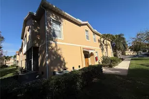3693 Parkridge Cir, Sarasota, FL 34243 - Photo 13