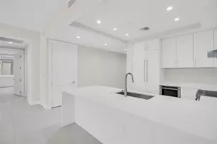 275 1st Ave S, Saint Petersburg, FL 33701 - Photo 13