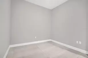 275 1st Ave S, Saint Petersburg, FL 33701 - Photo 27