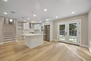 13824 Cherry Brook Ln, Tampa, FL 33618 - Photo 11