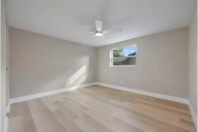 13824 Cherry Brook Lane, Tampa, FL 33618 - Photo 19