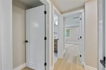 13824 Cherry Brook Lane, Tampa, FL 33618 - Photo 23