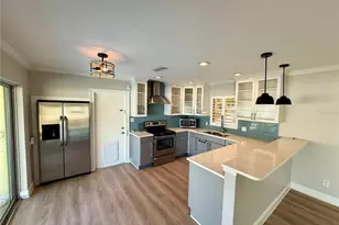 6957 18th St N, Saint Petersburg, FL 33702 - Photo 3