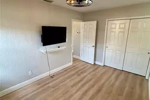 6957 18th St N, Saint Petersburg, FL 33702 - Photo 7