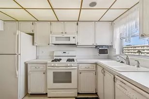 5623 80th Street N, Saint Petersburg, FL 33709 - Photo 5