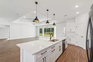 2291 Fayson Ln, Spring Hill, FL 34609 - Photo 5