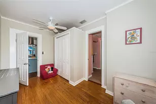 1009 8th St N, Saint Petersburg, FL 33701 - Photo 17
