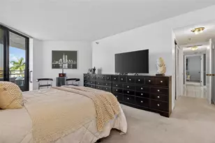 5950 Pelican Bay Plaza S, Gulfport, FL 33707 - Photo 7