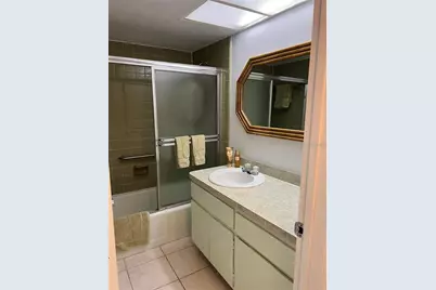 1100 E Bay Drive #35, Largo, FL 33770 - Photo 7