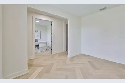 5610 S Sheridan Road, Tampa, FL 33611 - Photo 15