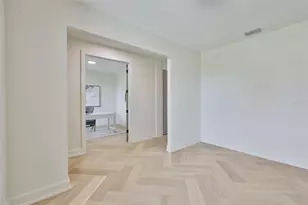 5610 S Sheridan Rd, Tampa, FL 33611 - Photo 15