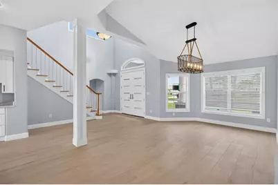 1073 79th Street S, Saint Petersburg, FL 33707 - Photo 13