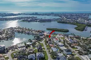 6518 Debbie Ln S, Saint Petersburg, FL 33707 - Photo 75