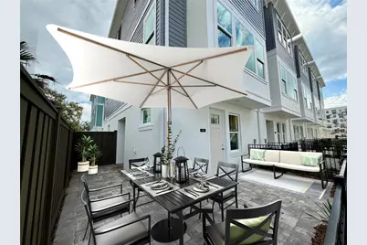 498 31st Way N, Saint Petersburg, FL 33713 - Photo 1