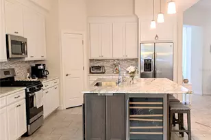 2988 Breezy Meadows Dr, Clearwater, FL 33760 - Photo 17