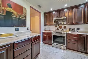 110 Aspen Cir, Seminole, FL 33777 - Photo 3