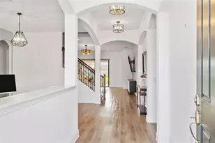 913 Buckhurst Dr, Spring Hill, FL 34609 - Photo 5