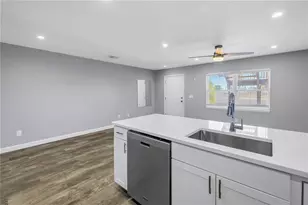 9105 W Hillsborough Ave, Tampa, FL 33615 - Photo 19