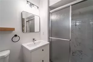 8477 14th St N, Saint Petersburg, FL 33702 - Photo 13