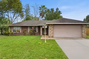 5942 17th St, Zephyrhills, FL 33542 - Photo 1