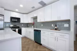 1902 Andover St, Sun City Center, FL 33573 - Photo 7