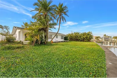 380 Belle Point Drive, Saint Pete Beach, FL 33706 - Photo 21