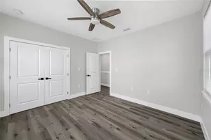 6900 Dartmouth Ave N, Saint Petersburg, FL 33710 - Photo 11
