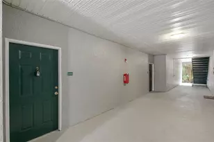 18001 Richmond Pl Dr, Tampa, FL 33647 - Photo 3