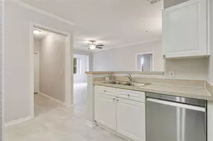 18001 Richmond Pl Dr, Tampa, FL 33647 - Photo 13