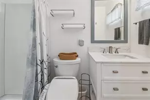 10232 Paradise Dr, Largo, FL 33773 - Photo 27