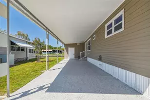 10232 Paradise Dr, Largo, FL 33773 - Photo 35