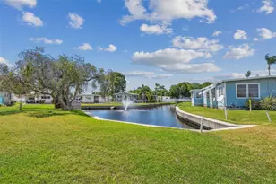 10232 Paradise Dr, Largo, FL 33773 - Photo 45