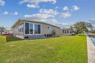 10232 Paradise Dr, Largo, FL 33773 - Photo 39