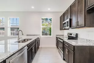 4629A 24th Ave S, Saint Petersburg, FL 33711 - Photo 9