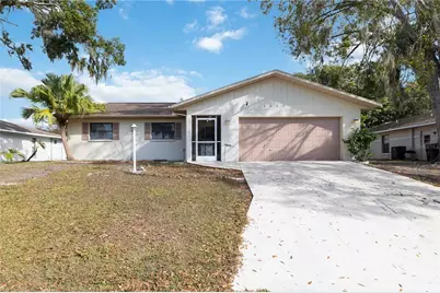 8427 Brandeis Circle E, Sarasota, FL 34243 - Photo 3