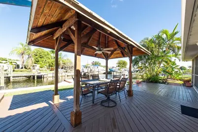 9453 Treasure Lane NE, Saint Petersburg, FL 33702 - Photo 31