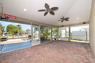 9453 Treasure Ln NE, Saint Petersburg, FL 33702 - Photo 27