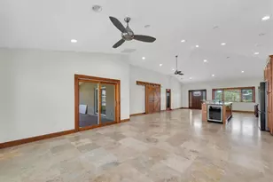 9453 Treasure Ln NE, Saint Petersburg, FL 33702 - Photo 3