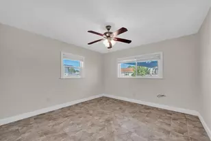 9453 Treasure Ln NE, Saint Petersburg, FL 33702 - Photo 23