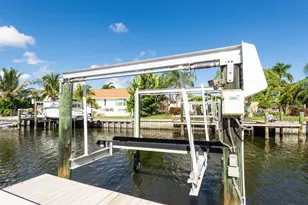 9453 Treasure Ln NE, Saint Petersburg, FL 33702 - Photo 39