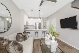 7031 Towering Spruce Dr, Riverview, FL 33578 - Photo 11