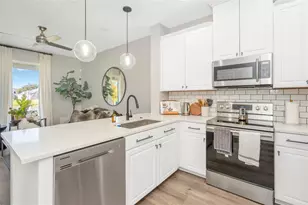 7031 Towering Spruce Dr, Riverview, FL 33578 - Photo 7