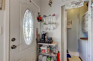 7 Frangipani Cir, Largo, FL 33770 - Photo 21