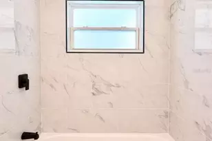 1735 Michigan Ave NE, Saint Petersburg, FL 33703 - Photo 19