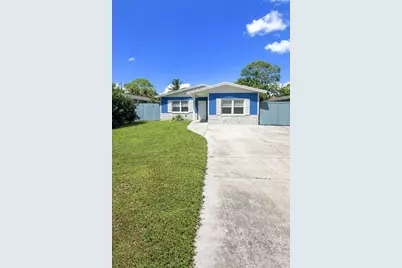 1735 Michigan Avenue NE, Saint Petersburg, FL 33703 - Photo 3