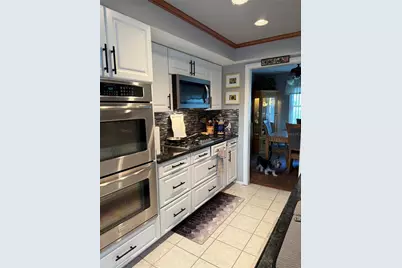 566 E Park Drive, Largo, FL 33771 - Photo 5