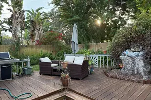 566 E Park Dr, Largo, FL 33771 - Photo 13